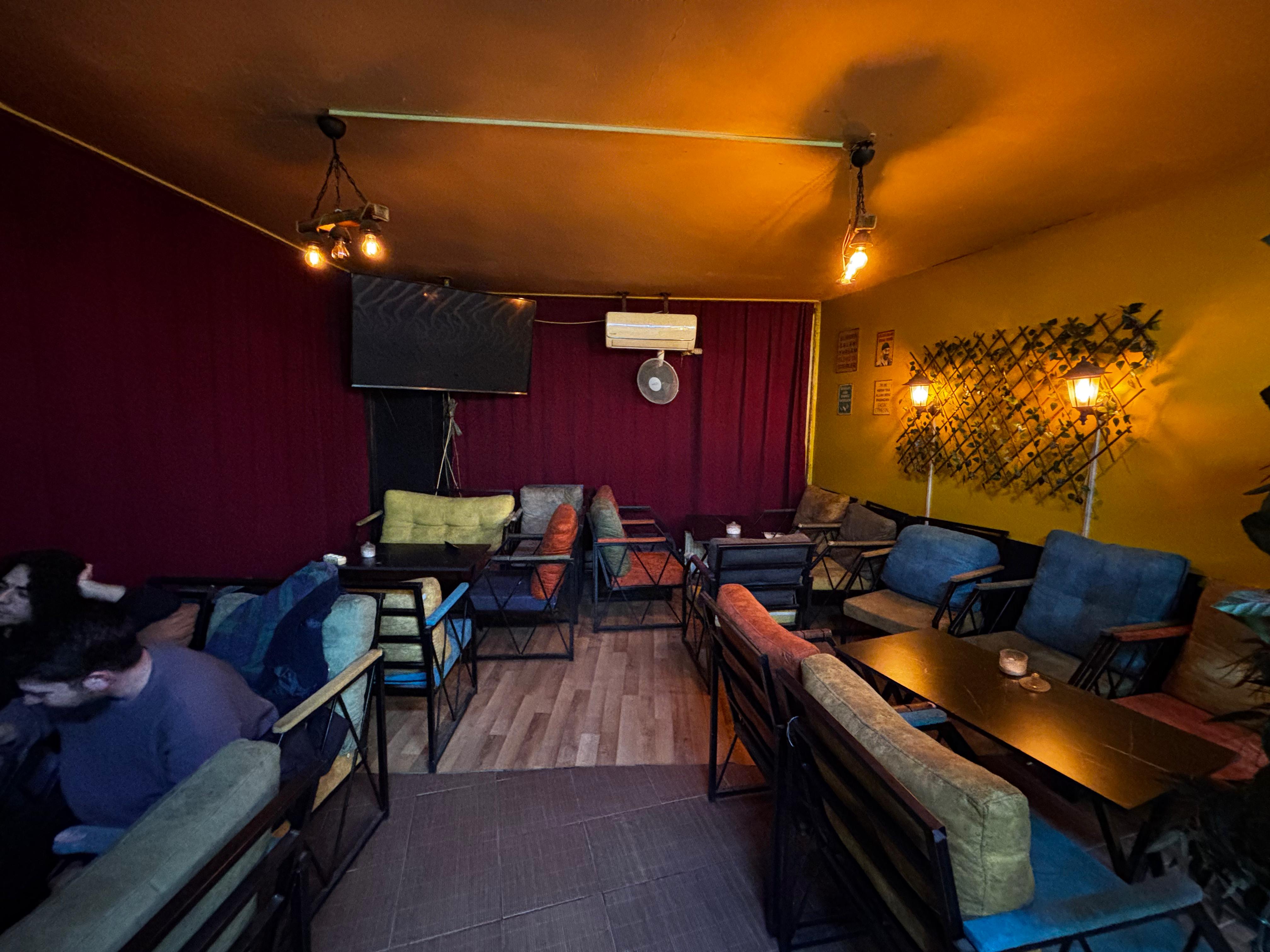 MURATPAŞA'DA DEVREN KİRALIK OKEY SALONU